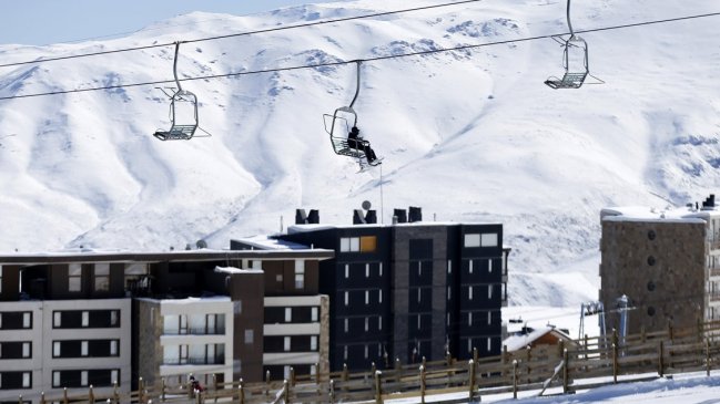 Porotos mal cocidos provocaron intoxicación de trabajadores del Centro de Esquí El Colorado
