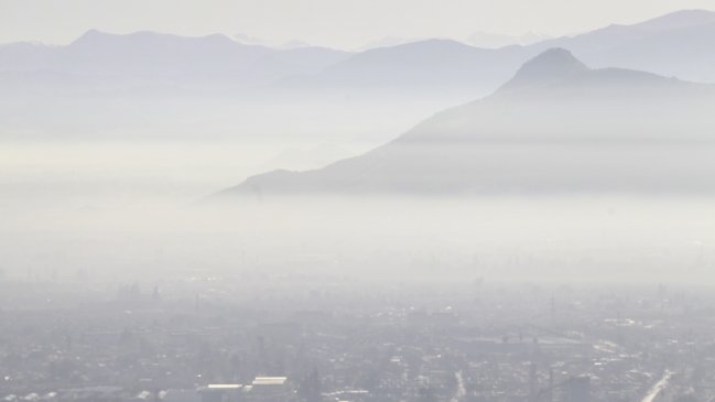 Mala calidad del aire obligó a decretar preemergencia ambiental este sábado en Santiago