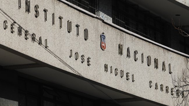 Alumnos del Instituto Nacional: Alessandri quiere violencia y hoy pone la 