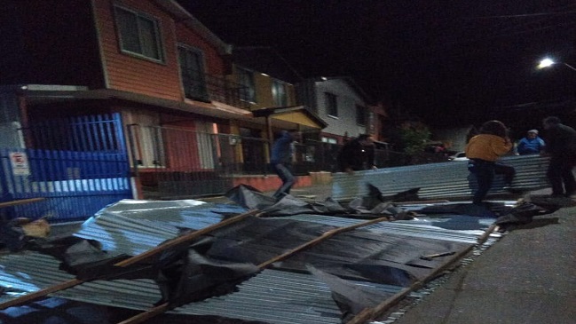 Fuertes vientos provocaron desprendimientos de techos en Penco