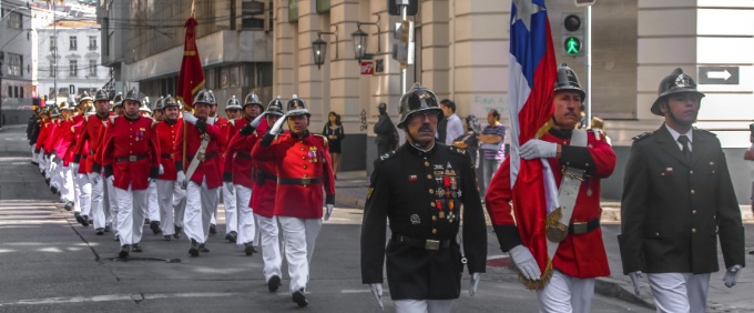 Desfile de aniversario de Bomberos generará cortes de tránsito en Valparaíso