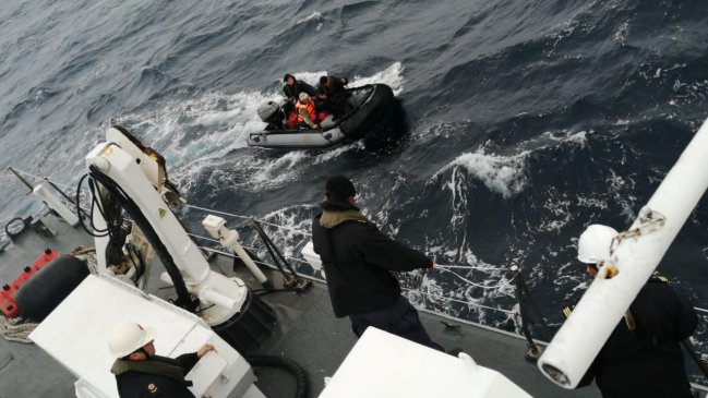 Pescador fue evacuado desde altamar tras presentar problemas de salud en Coquimbo