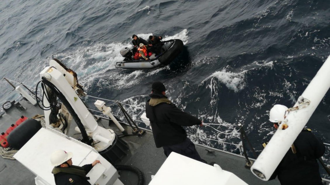 Pescador fue evacuado desde altamar tras presentar problemas de salud en Coquimbo