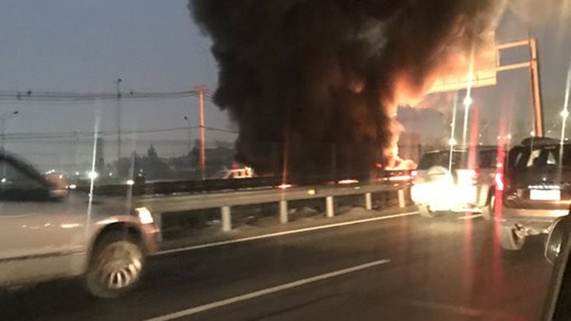 Barricadas interrumpen el tránsito en Ruta 5 Norte