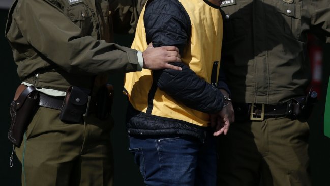 Detienen a hombre acusado de asaltos en Recoleta: Ya cumplía una condena en libertad