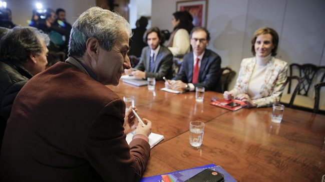 Mineduc ofrece bono a profesores diferenciales y deja fuera a educación parvularia