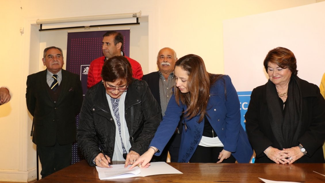 30 familias firmaron contrato para reconstruir sus casas tras terremoto en La Serena