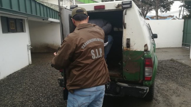 Carabineros detuvo a tres sujetos por robar en kiosko de Punta Arenas