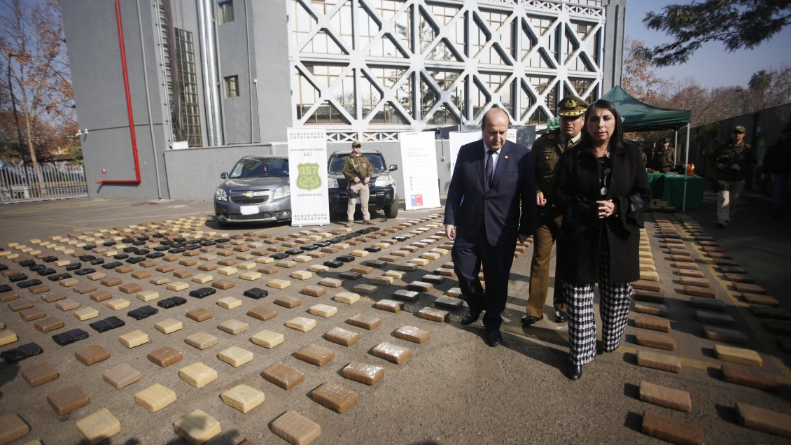 Carabineros decomisó cerca de una tonelada de marihuana en Macul