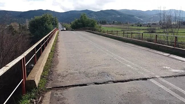 Parlamentarios oficialistas se sumaron a críticas por retraso del puente Los Puercos