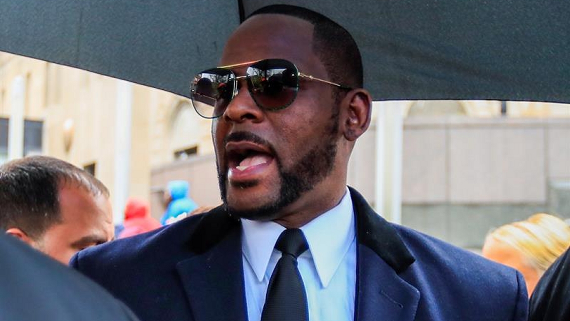Cantante R. Kelly es imputado por chantaje y explotación sexual de menores