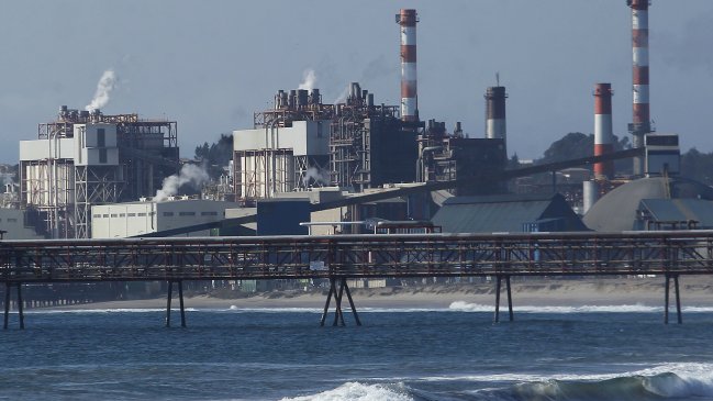 Alza en dióxido de azufre genera alerta ambiental para Quintero