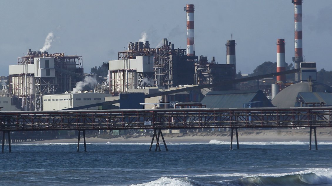 Alza en dióxido de azufre genera alerta ambiental para Quintero