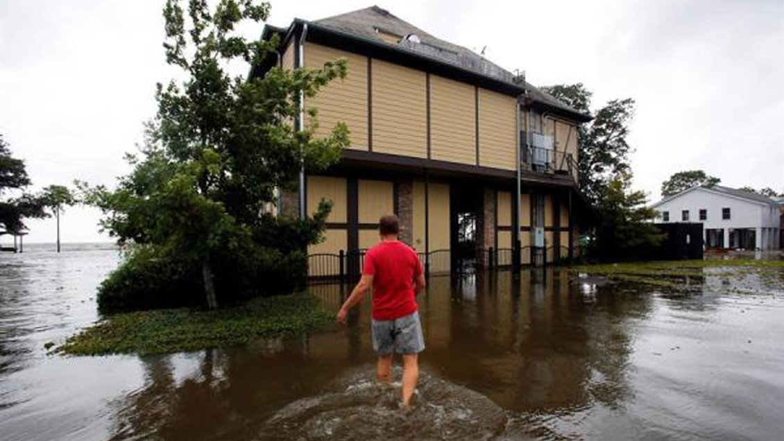 Barry avanza debilitado, pero sigue el riesgo de inundaciones