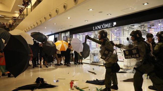 Policía de Hong Kong: Los manifestantes 