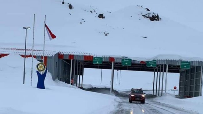 Gobierno prohibió acceso a Laguna del Maule y Cascada Invertida para evitar accidentes