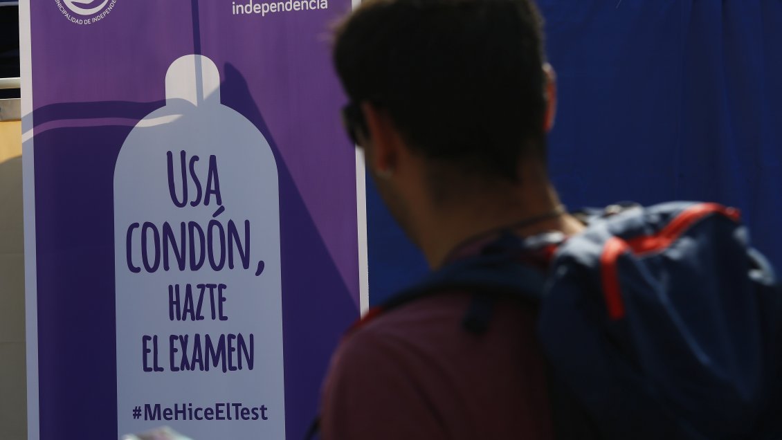 Gobierno reforzará plan contra el VIH tras informe de la ONU