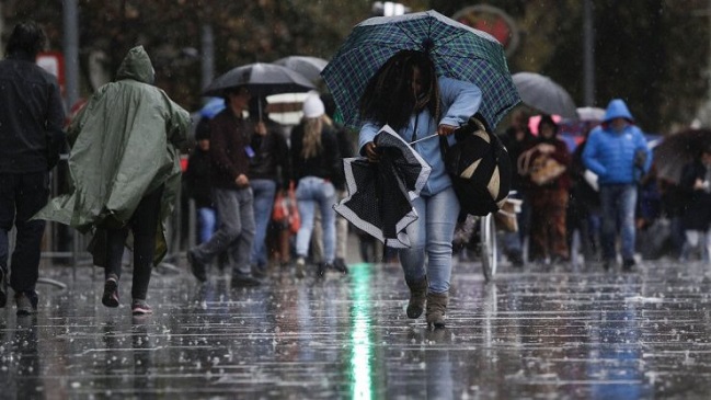 Sistema frontal llegó al Biobío con viento y lluvia 