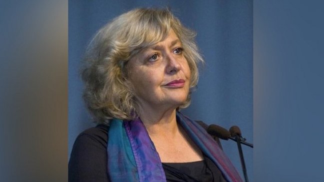 Diputados piden que Mónica González reciba el Premio Nacional de Periodismo