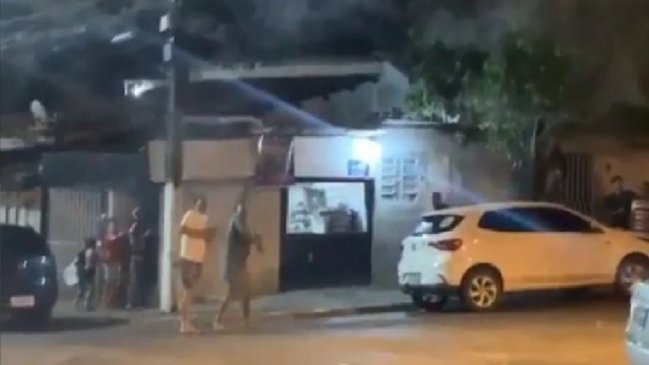 Sus amigos hicieron un asado, no lo invitaron y se vengó a lo 