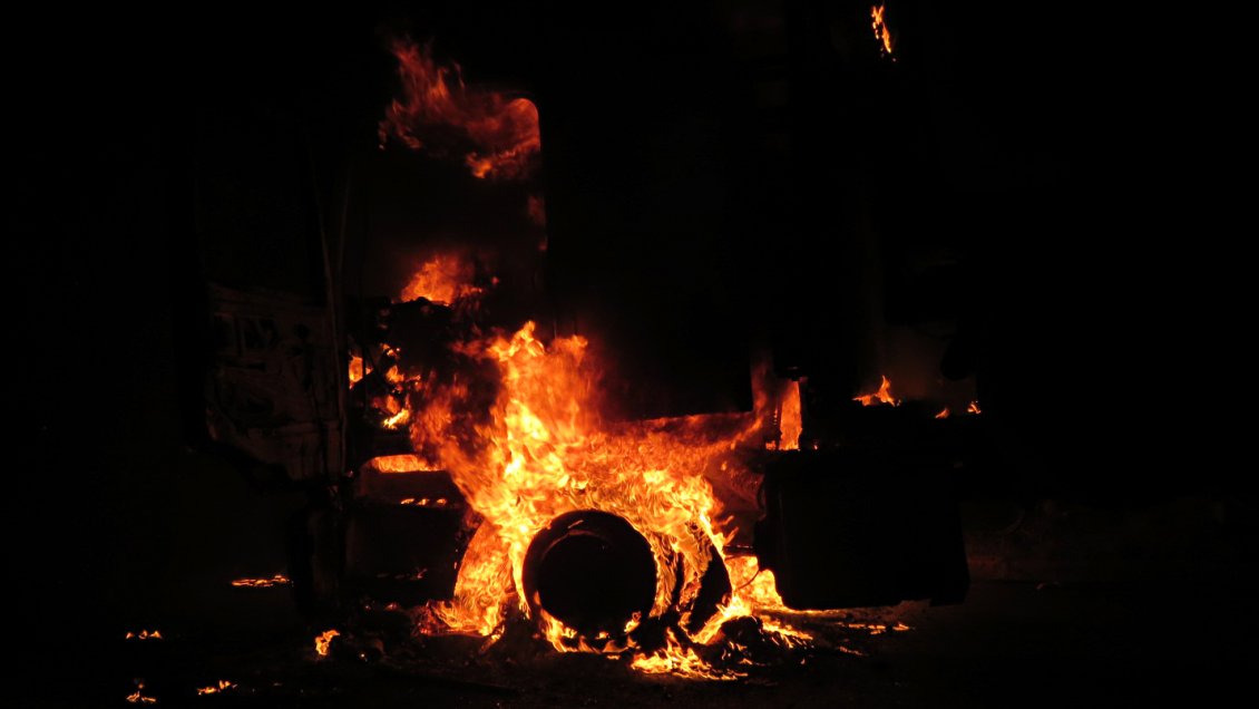 Constructora que sufrió ataque incendiario pide protección policial para continuar obras