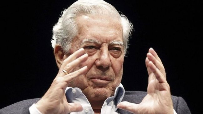  El espíritu crítico se adormece sin la lectura, afirma Vargas Llosa  