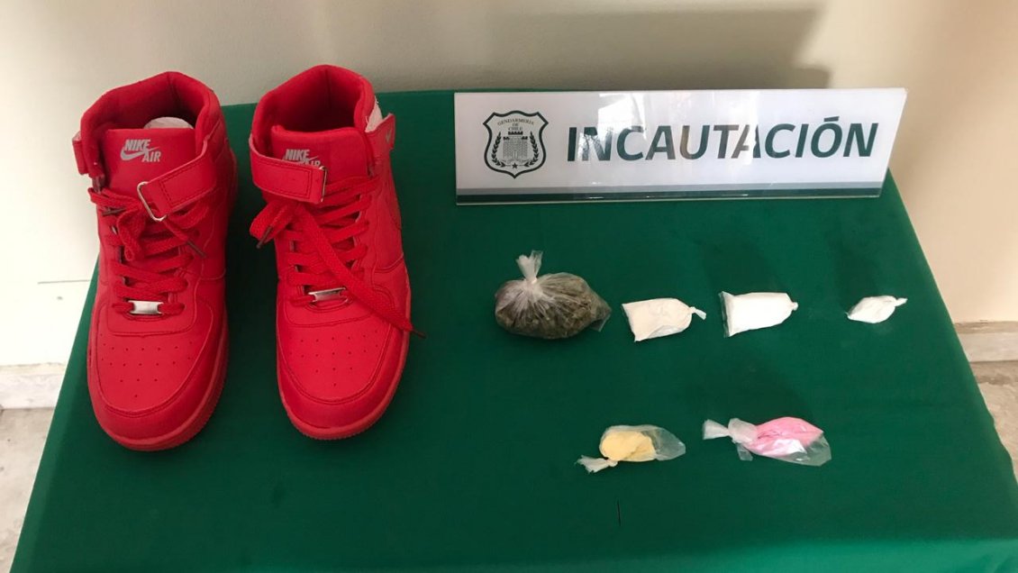 Abogado fue sorprendido intentando ingresar droga a cárcel de Puente Alto