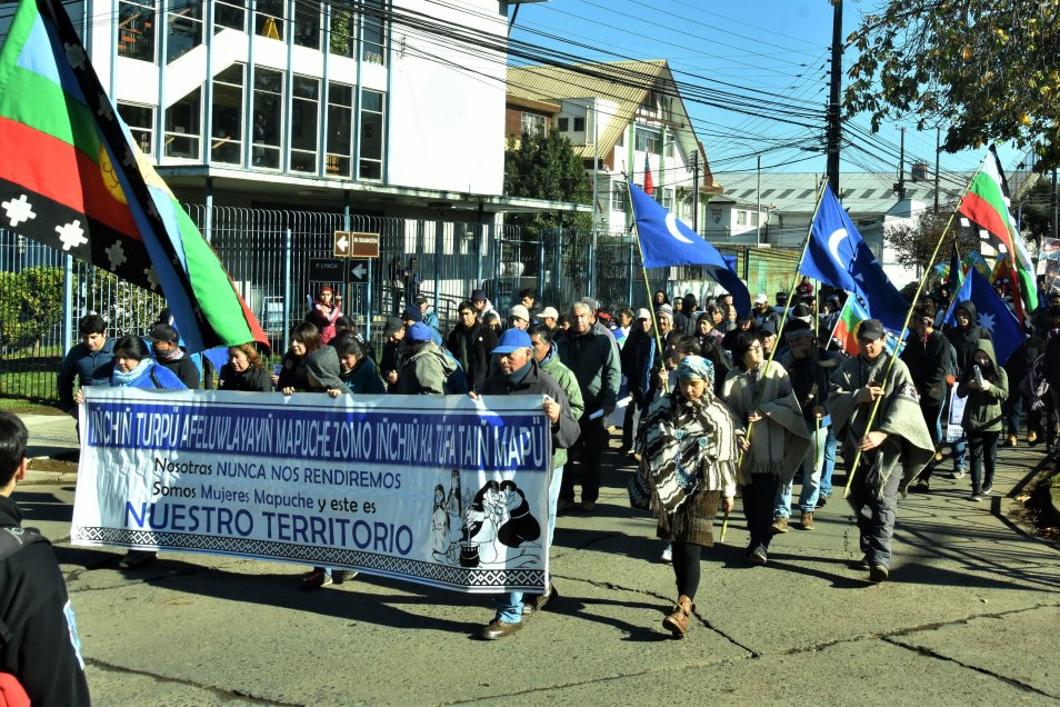 Gobierno evalúa primera etapa de la consulta indígena