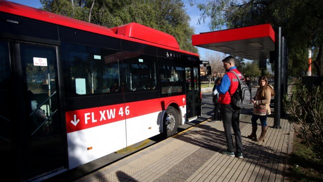 Mejoró frecuencia y regularidad del transporte público de Santiago en el segundo trimestre
