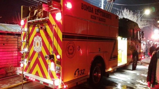 Incendio afectó a dos viviendas en Rancagua