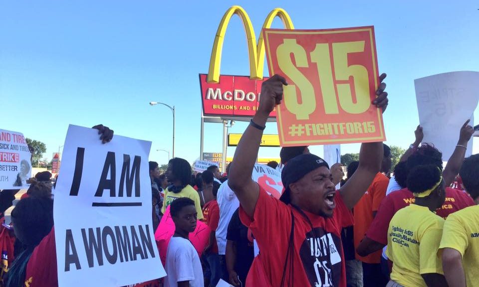 Sueldo mínimo en EE.UU.: La lucha por los 15 dólares