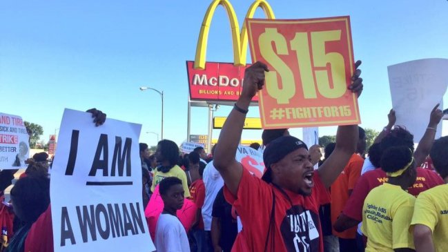 Sueldo mínimo en EE.UU.: La lucha por los 15 dólares