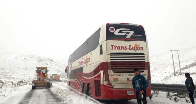 Reabren completamente ruta entre Huara y Colchane que estuvo cerrada por nieve
