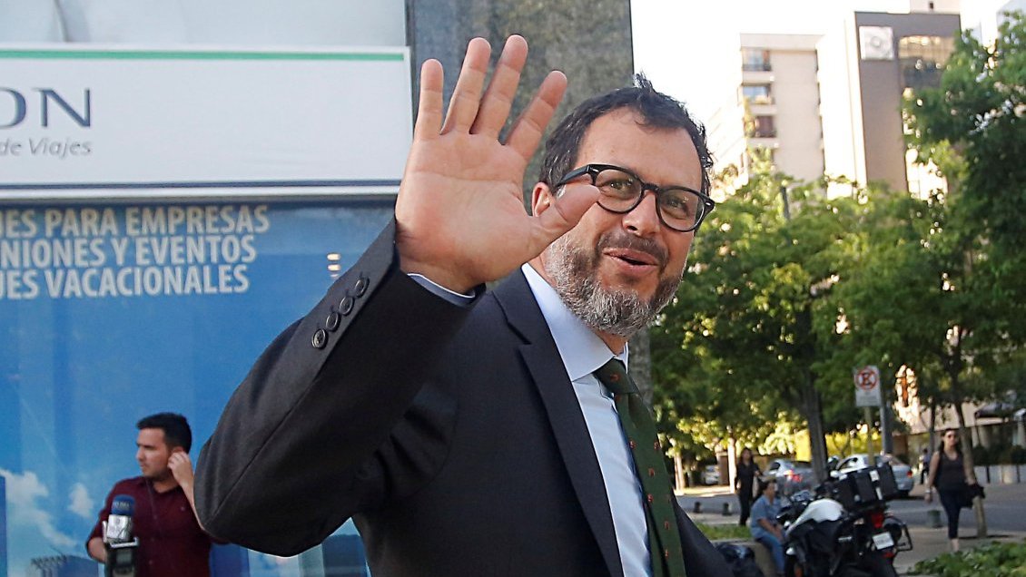 Oficina de Rodrigo Hinzpeter fue evacuada por paquete sospechoso