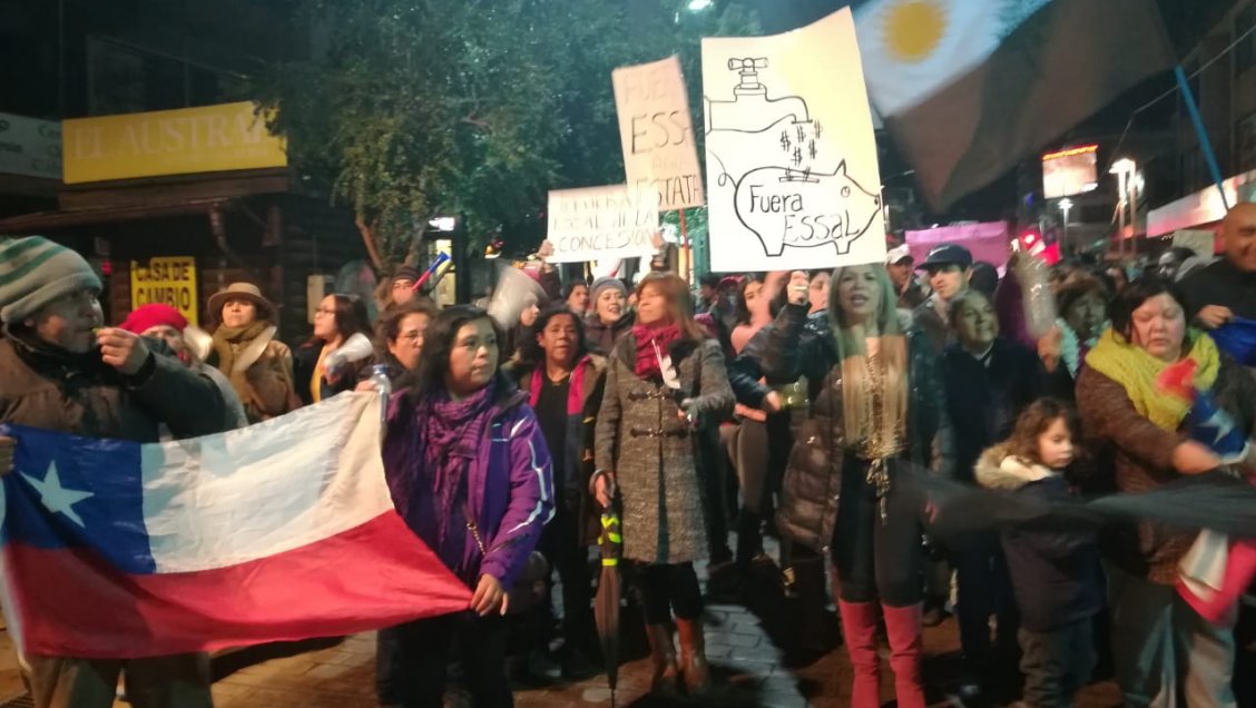 Más de mil personas marcharon en Osorno para exigir fin de la concesión a Essal