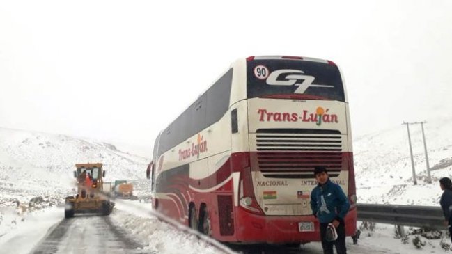 Reabren completamente ruta entre Huara y Colchane que estuvo cerrada por nieve