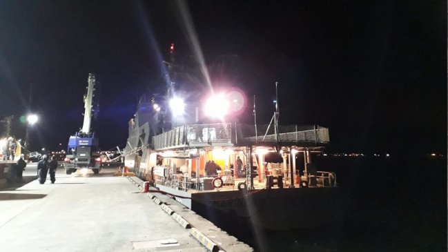 Magallanes: Armada reporta derrame de 40 mil litros de petróleo en la isla Guarello