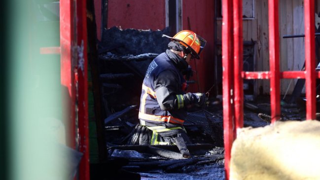Incendio dejó un muerto y dos heridos en Puerto Montt