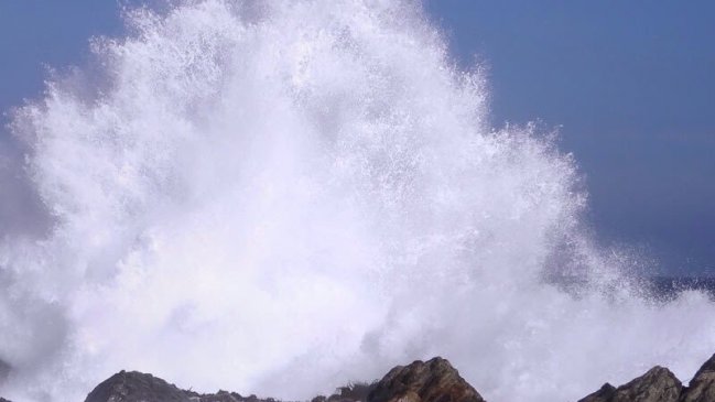 Armada alerta sobre marejadas anormales entre Arica y Aysén desde este miércoles