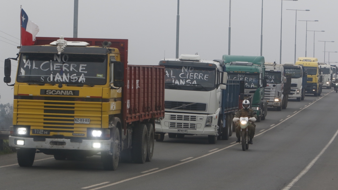 Senadores de oposición solidarizaron con alcalde de Linares a un año del cierre de Iansa