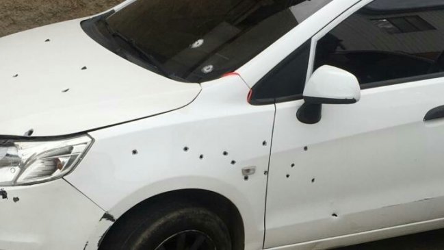 Auto familiar recibió ráfaga de balazos cuando se desplazaba por Valparaíso