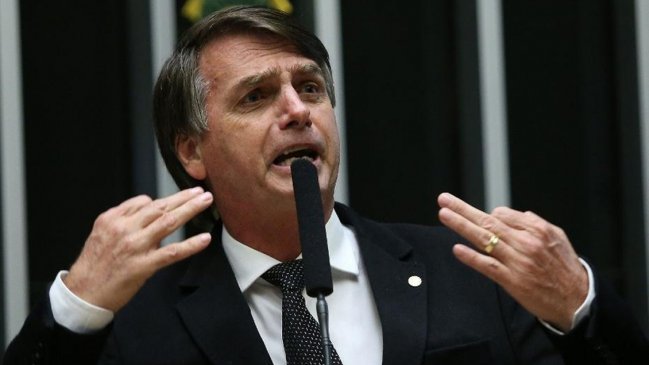 Bolsonaro: Si los cubanos fueran tan buenos, habrían salvado a Hugo Chávez
