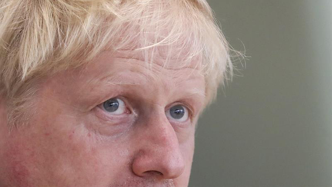 Boris Johnson sufre revés en su primera prueba electoral y reduce su mayoría parlamentaria