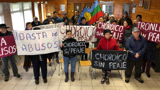 Cierre de acceso a camino secundario obliga a vecinos pagar peaje para recorrer un par de kilómetros