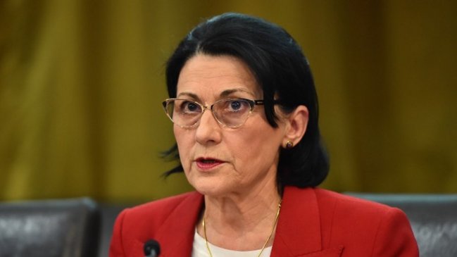 Polémica frase sobre adolescente asesinada en Rumania provocó el despido de una ministra