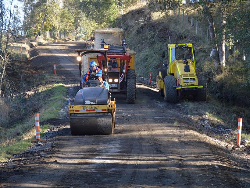 Asfaltarán ruta que une Gorbea con la zona lacustre en La Araucanía