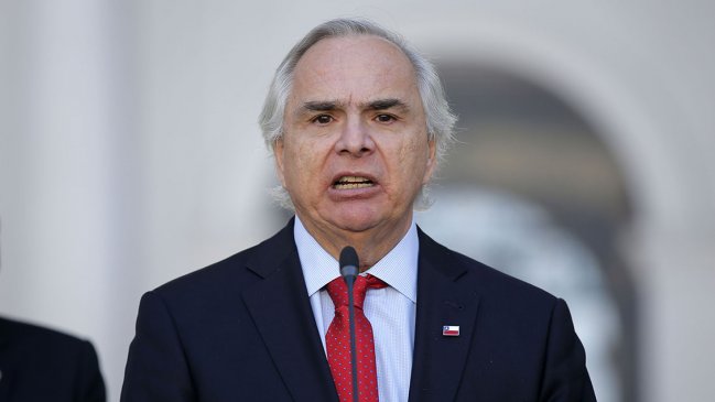 Chadwick defiende sus dichos: El mismo grupo ecoterrorista reconoció ayuda desde Argentina