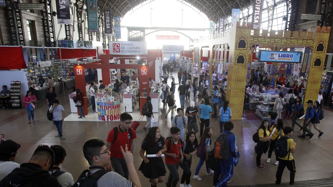 Feria del Libro de Santiago no se realizará en la Estación Mapocho