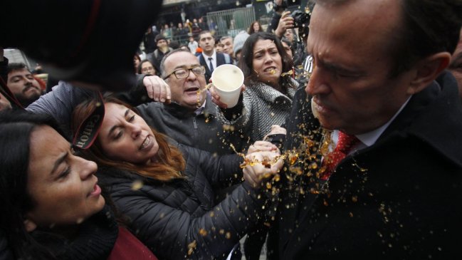 Diputados RN interponen querella por agresiones de apoderados del Instituto Nacional