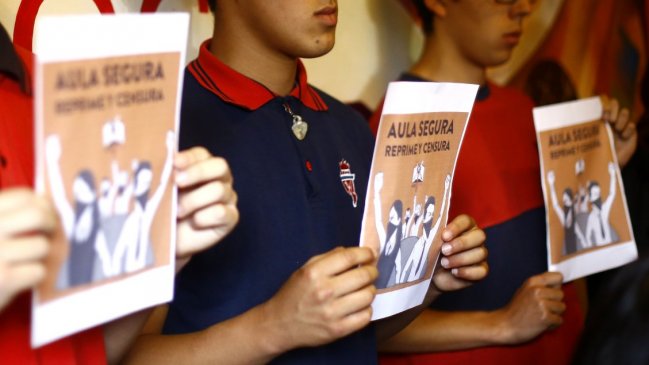 Parlamentarios de Chile Vamos estudian proponer un 